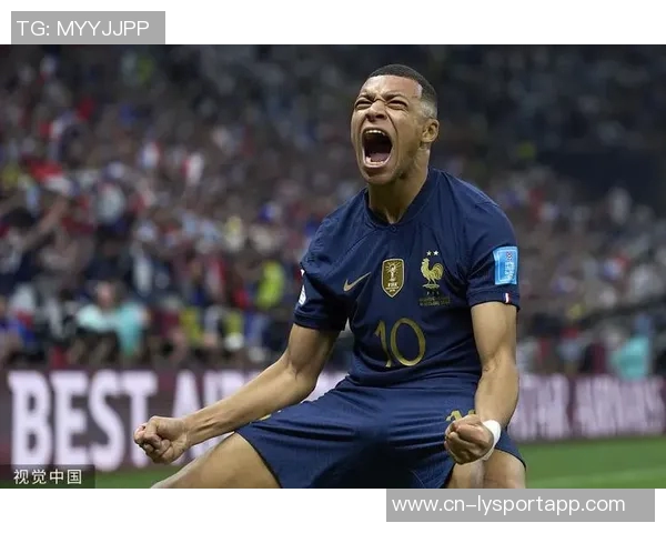 姆巴佩上演帽子戏法荣膺欧冠最佳球员官方宣布他表现出色 姆巴佩上演帽子戏法荣膺欧冠最佳球员官方宣布他表现出色