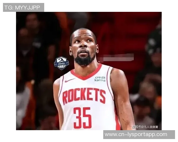 杜兰特场边轻松愉快与火箭助教艾维畅谈免战牌背后心态揭秘 杜兰特场边轻松愉快与火箭助教艾维畅谈免战牌背后心态揭秘