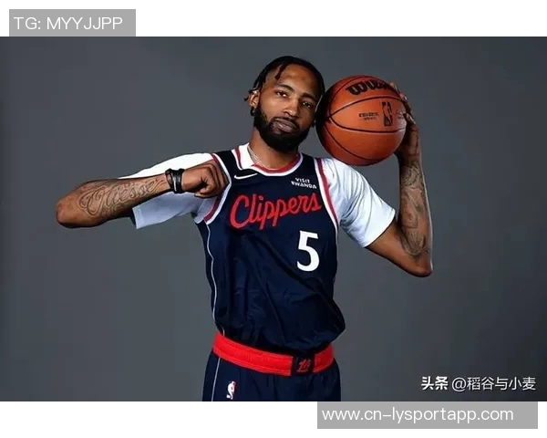 小琼斯坚定表示无论首发与否始终专注盯防对手核心球员并勇敢出手 小琼斯坚定表示无论首发与否始终专注盯防对手核心球员并勇敢出手