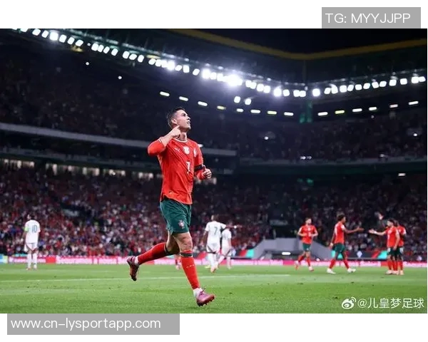 传奇继续书写40岁C罗双响助力球队41球领跑世预赛射手榜 传奇继续书写40岁C罗双响助力球队41球领跑世预赛射手榜