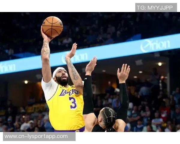 手感冰凉瓦塞尔上半场表现低迷仅得2分三分球全失手 手感冰凉瓦塞尔上半场表现低迷仅得2分三分球全失手