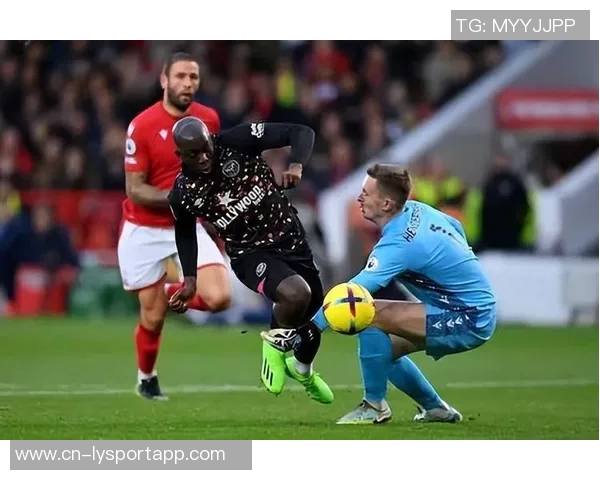 萨拉夫表现不佳半场仅得2分3助攻却犯规5次显露稚嫩状态 萨拉夫表现不佳半场仅得2分3助攻却犯规5次显露稚嫩状态